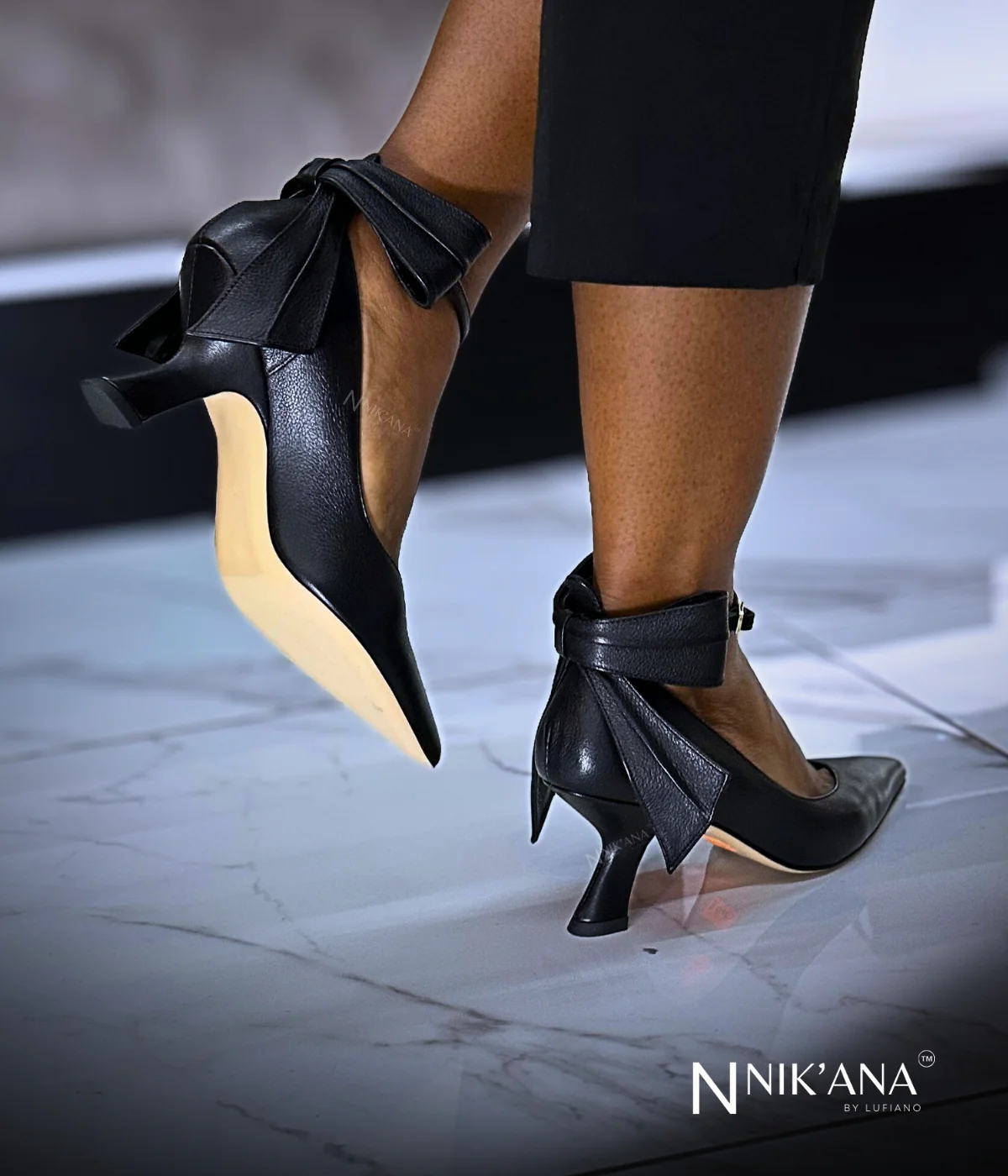iLVi014B-High Heels: Black - Image 3