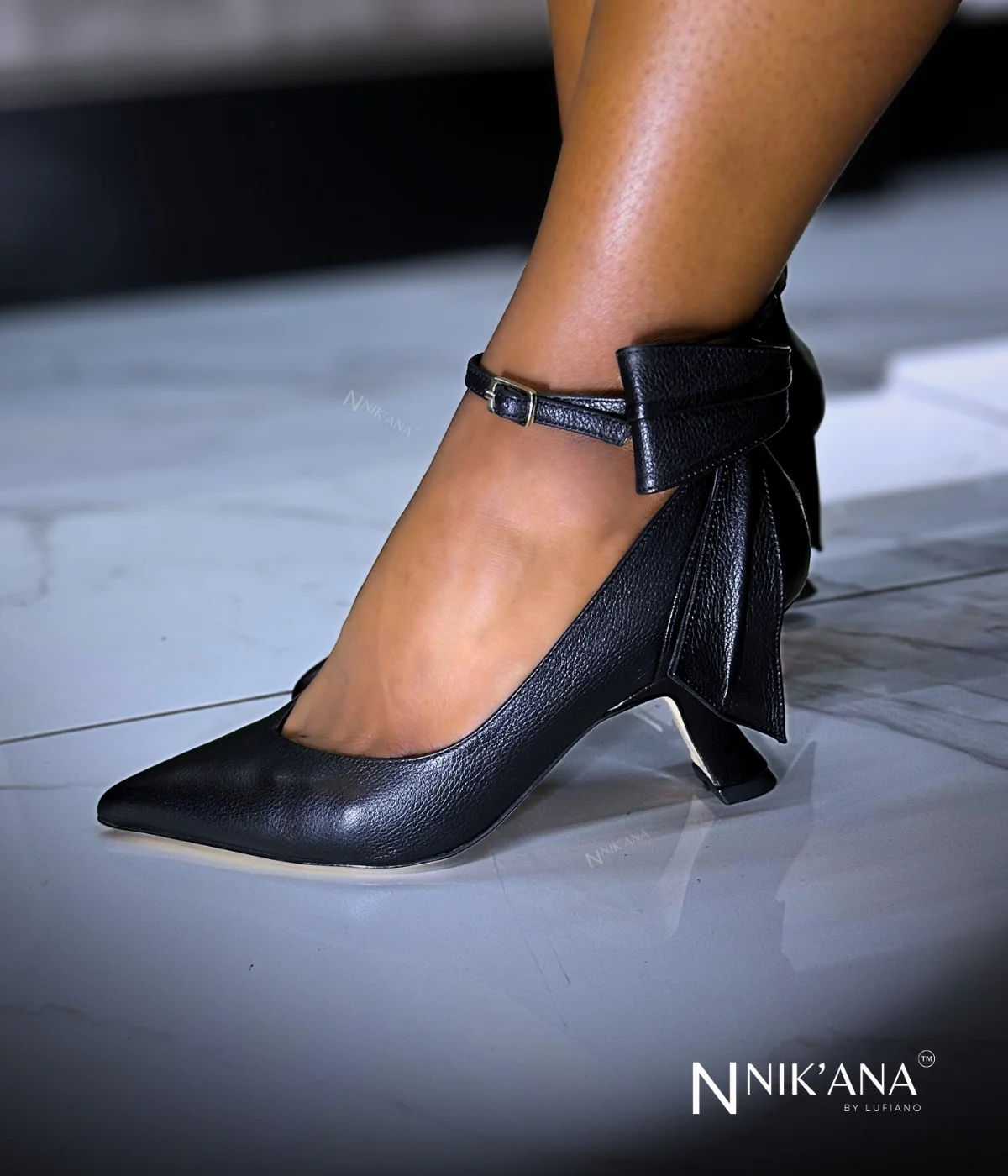 iLVi014B-High Heels: Black - Image 4