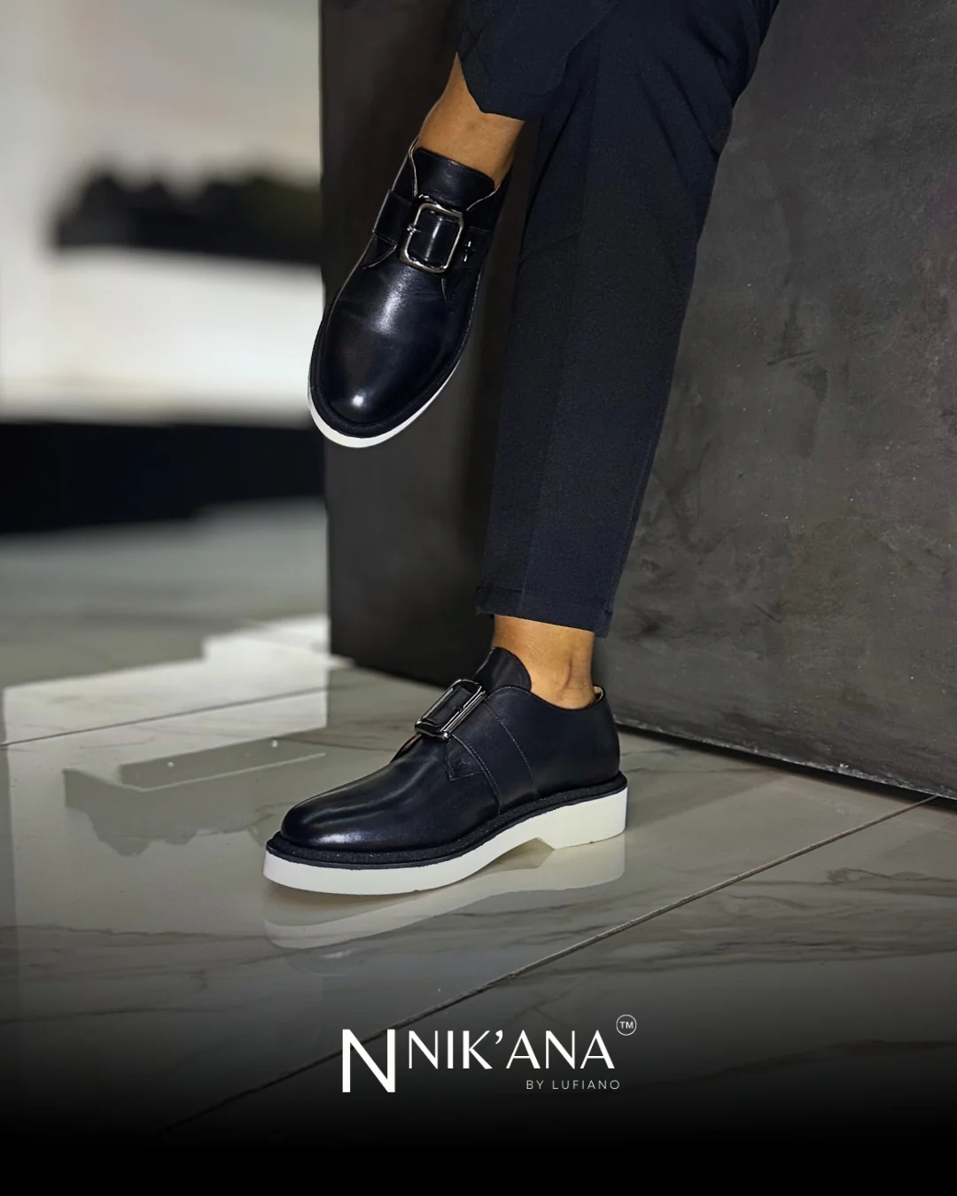 iLVi035-Monk strap: Black - Image 4