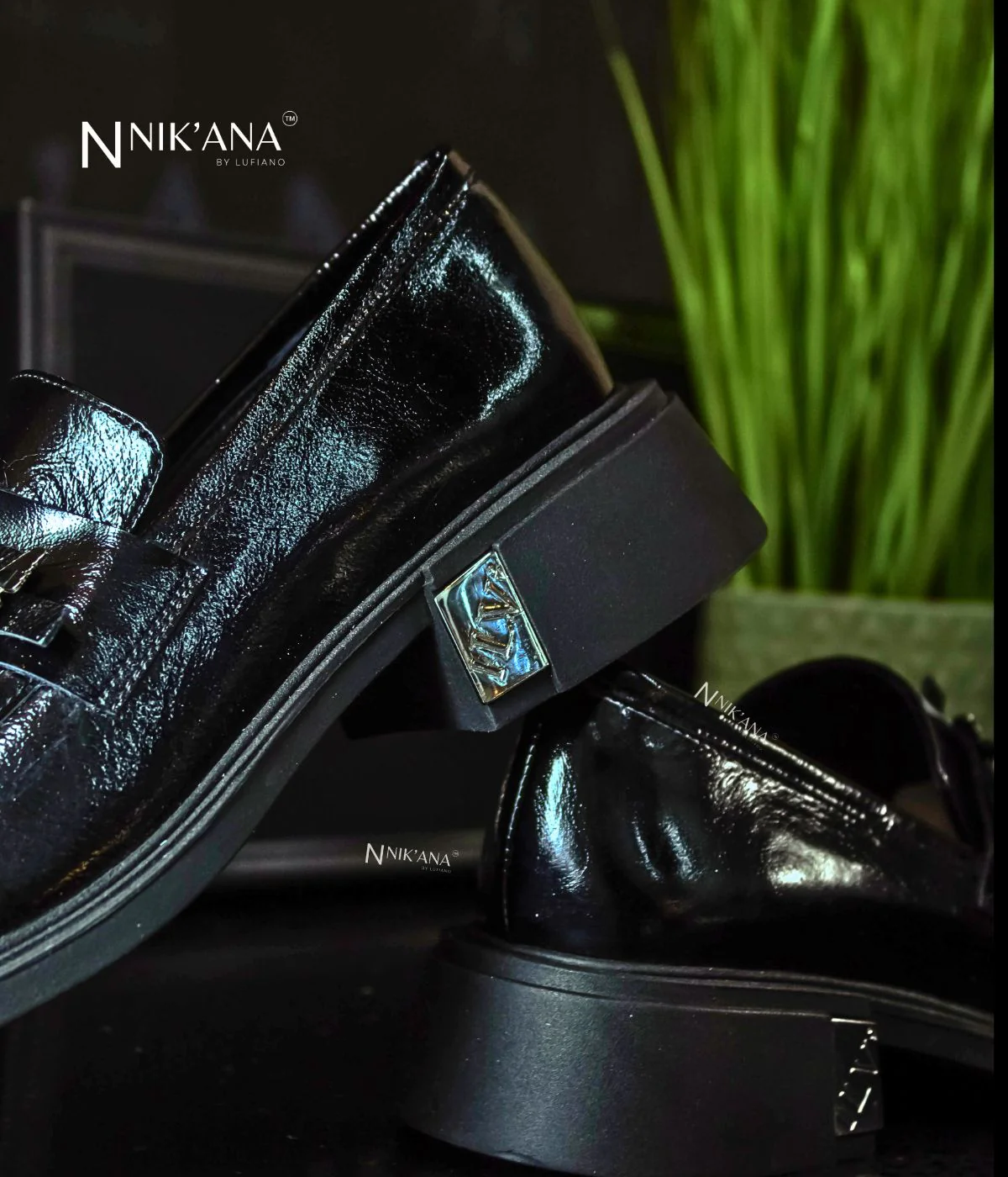 iLVi052-Slip on: Black - Image 3