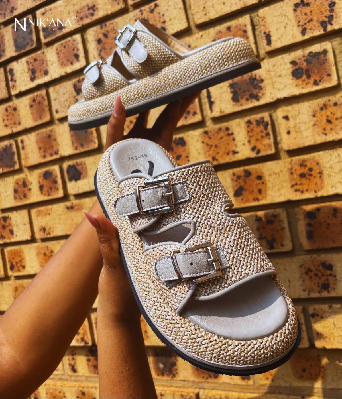 iLVi069-Sandals: Biege - Image 2