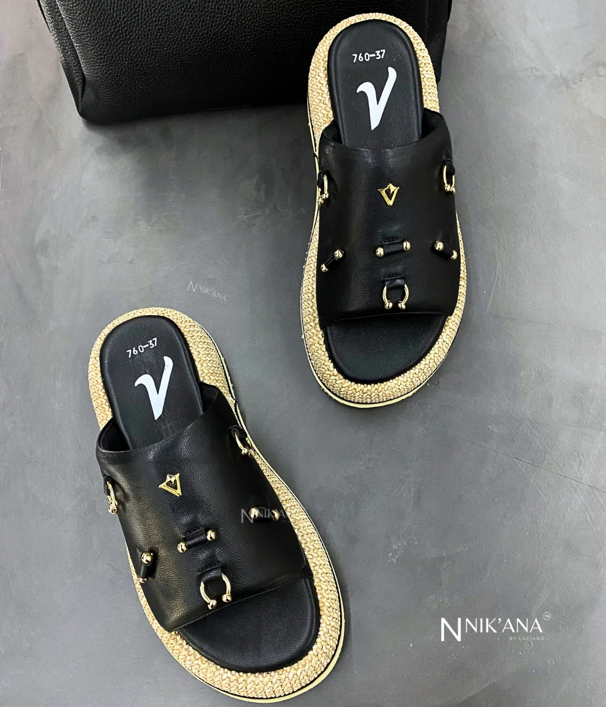 iLVi098-Sandals: Black - Image 2