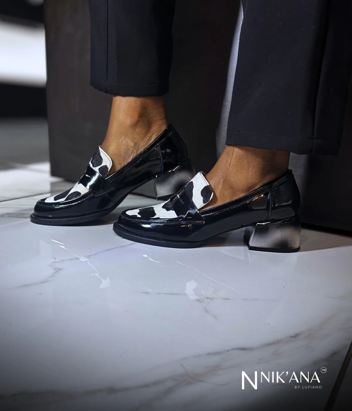 iLVi115-Slip on: Black - Image 2